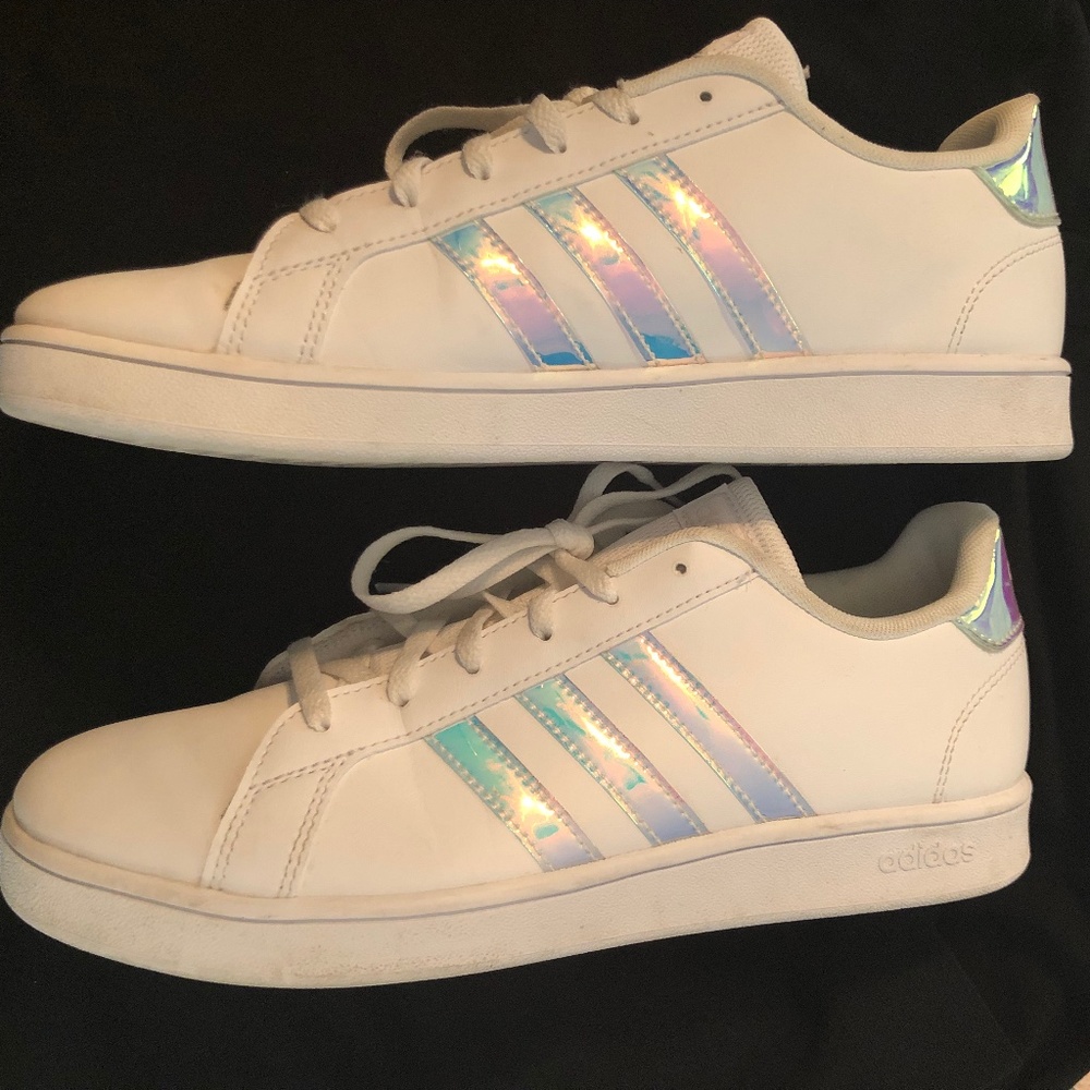 Adidas Metallic 3 Stripe Athletic Shoes Mens Sz 7, Womens Sz 8.5